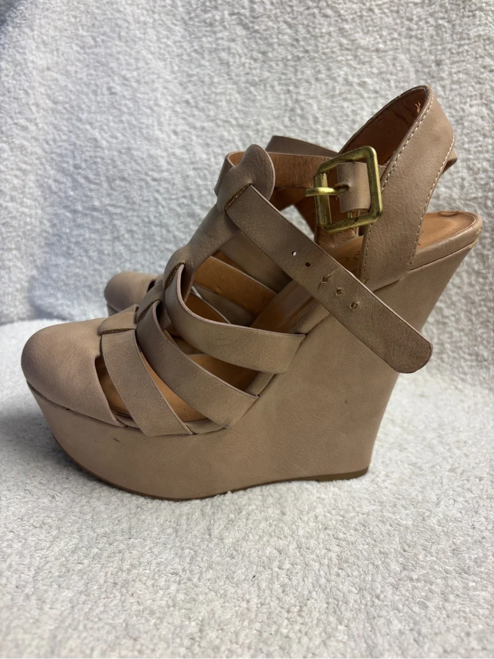 Deb Y2K Tan Strappy Platform Heels size 7